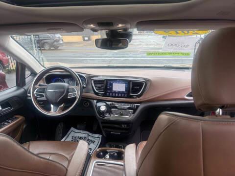 Chrysler Pacifica Limited FWD 2019