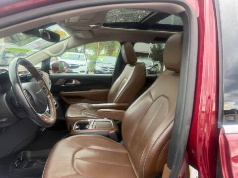 Chrysler Pacifica Limited FWD 2019