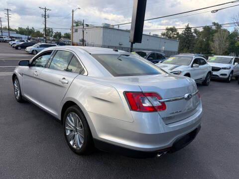 Ford Taurus 4dr Sdn Limited FWD 2011