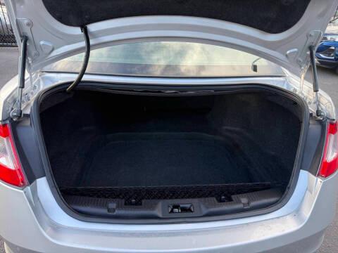 Ford Taurus 4dr Sdn Limited FWD 2011