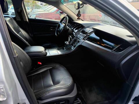 Ford Taurus 4dr Sdn Limited FWD 2011