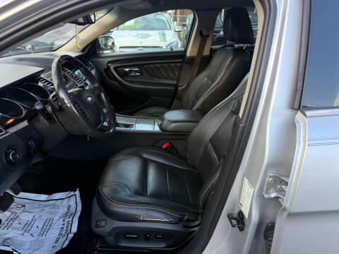 Ford Taurus 4dr Sdn Limited FWD 2011