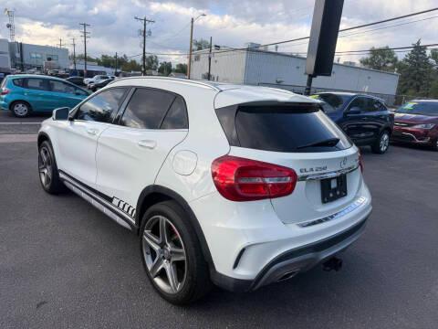 Mercedes-Benz GLA-Class 4MATIC 4dr GLA 250 2015