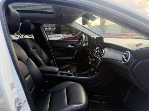 Mercedes-Benz GLA-Class 4MATIC 4dr GLA 250 2015