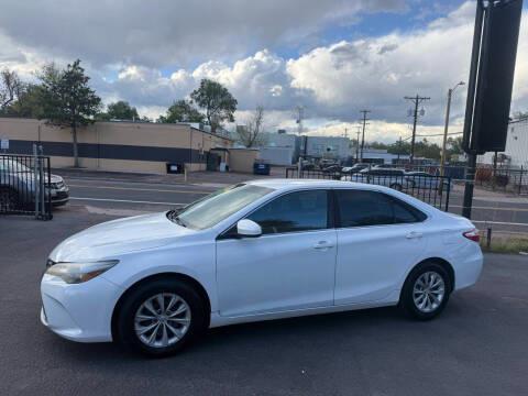 Toyota Camry 4dr Sdn I4 Auto XLE (Natl) 2015