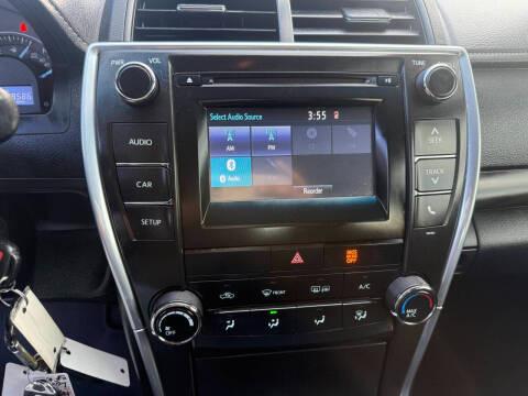Toyota Camry 4dr Sdn I4 Auto XLE (Natl) 2015