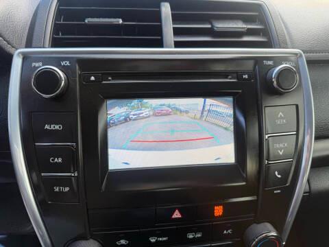 Toyota Camry 4dr Sdn I4 Auto XLE (Natl) 2015
