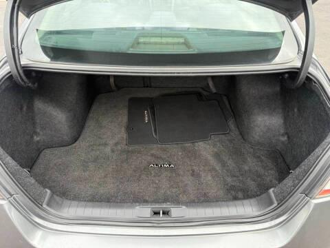 Nissan Altima 4dr Sdn I4 2.5 SV 2014