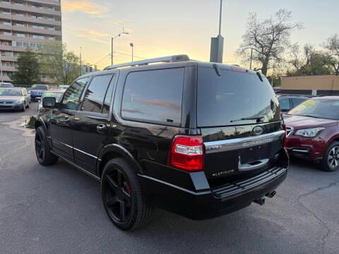 Ford Expedition 4WD 4dr Platinum 2016