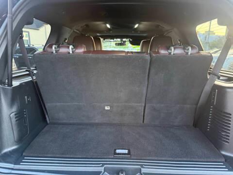 Ford Expedition 4WD 4dr Platinum 2016