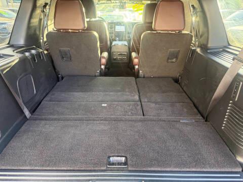 Ford Expedition 4WD 4dr Platinum 2016