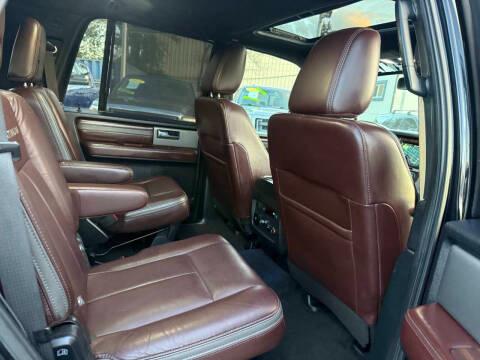 Ford Expedition 4WD 4dr Platinum 2016