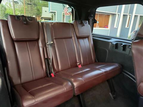 Ford Expedition 4WD 4dr Platinum 2016