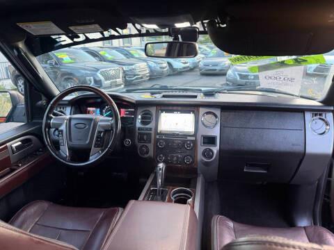 Ford Expedition 4WD 4dr Platinum 2016
