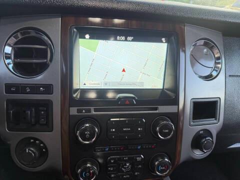Ford Expedition 4WD 4dr Platinum 2016