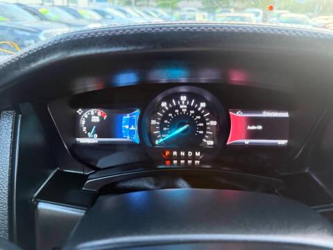 Ford Expedition 4WD 4dr Platinum 2016