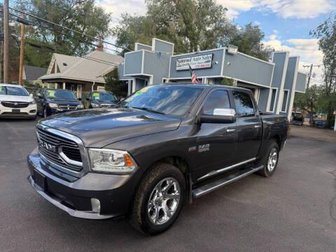 RAM 1500 4WD Crew Cab 140.5" Longhorn 2017