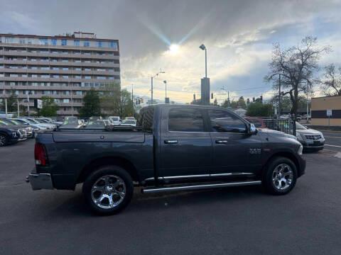 RAM 1500 4WD Crew Cab 140.5" Longhorn 2017