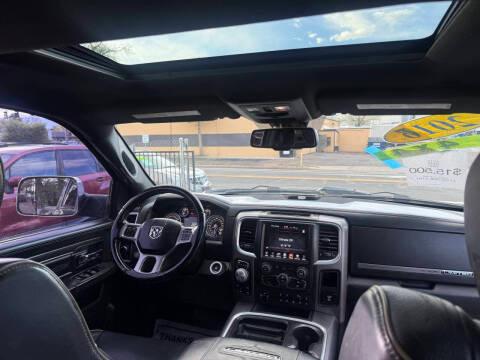 RAM 1500 4WD Crew Cab 140.5" Longhorn 2017