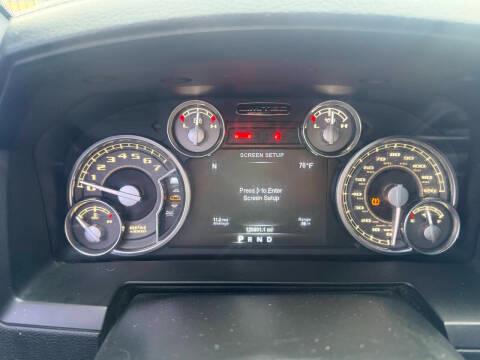 RAM 1500 4WD Crew Cab 140.5" Longhorn 2017