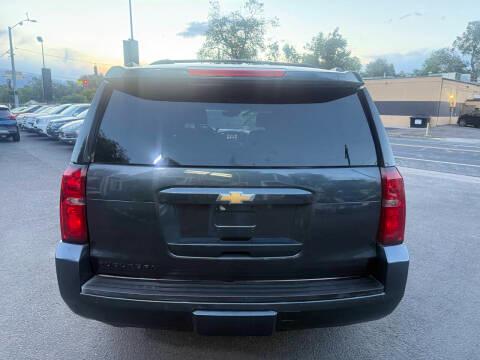 Chevrolet Suburban 4WD 4dr 1500 Premier 2019