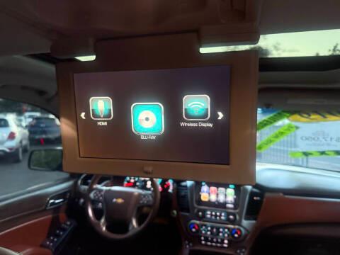 Chevrolet Suburban 4WD 4dr 1500 Premier 2019