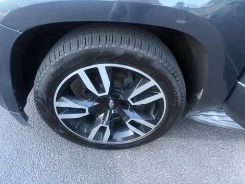 Chevrolet Suburban 4WD 4dr 1500 Premier 2019