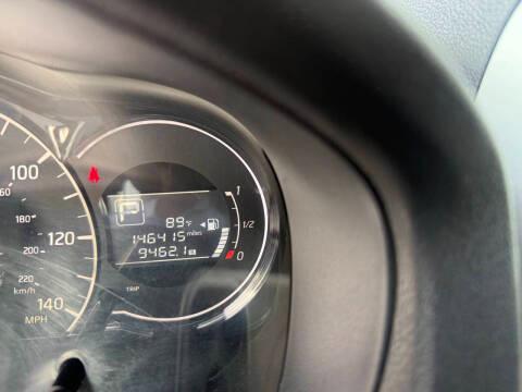 Nissan Versa Note 5dr HB CVT 1.6 S Plus 2015