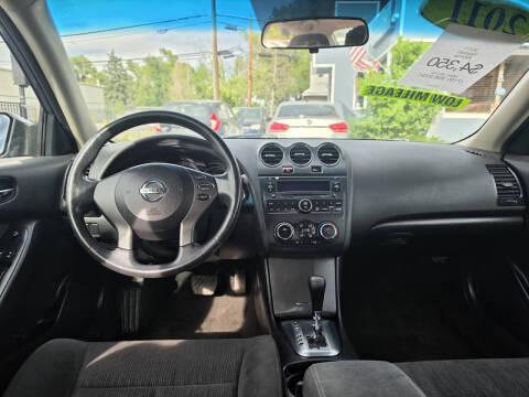 Nissan Altima 4dr Sdn I4 CVT 2.5 S 2011