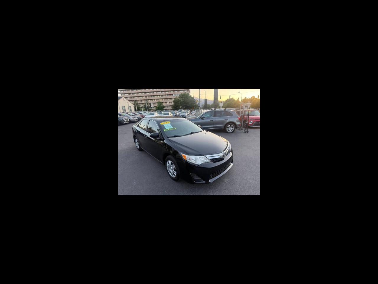 Toyota Camry 4dr Sdn I4 Auto XLE (Natl) 2013