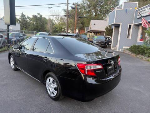Toyota Camry 4dr Sdn I4 Auto XLE (Natl) 2013