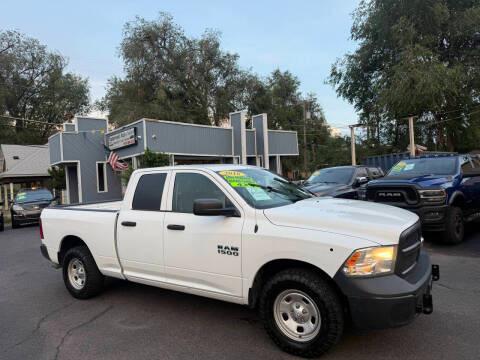 RAM 1500 4WD Quad Cab 140.5" Tradesman 2016