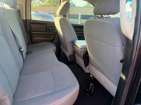 RAM 1500 Express 4x4 Quad Cab 6'4" Box 2018