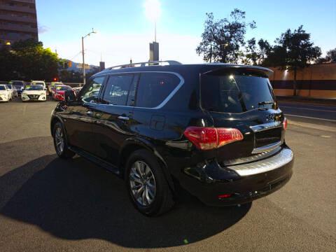 Infiniti QX80 AWD 2017