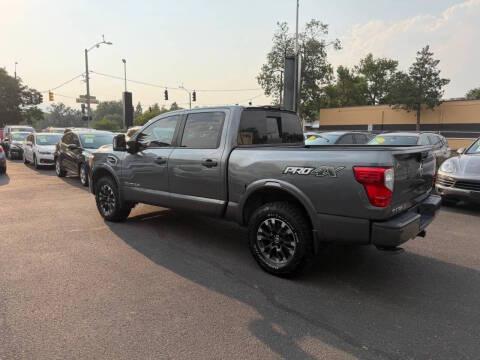 Nissan Titan 4x4 Crew Cab PRO-4X 2017