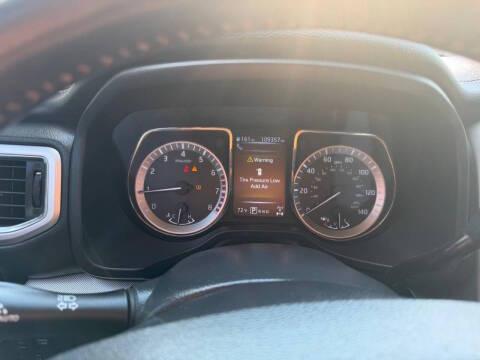 Nissan Titan 4x4 Crew Cab PRO-4X 2017