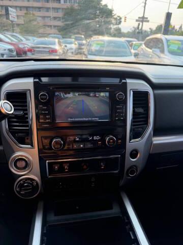 Nissan Titan 4x4 Crew Cab PRO-4X 2017