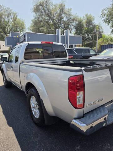 Nissan Frontier 2017.5 King Cab 4x4 SV V6 Auto 2017