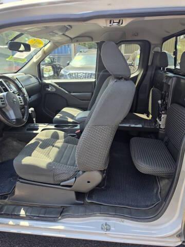 Nissan Frontier 2017.5 King Cab 4x4 SV V6 Auto 2017