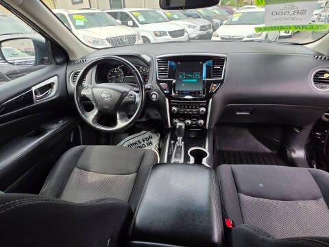 Nissan Pathfinder 4x4 SV 2018