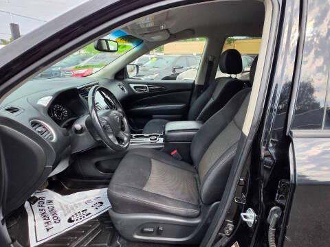 Nissan Pathfinder 4x4 SV 2018