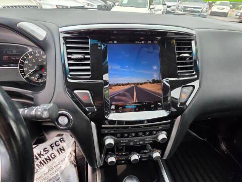 Nissan Pathfinder 4x4 SV 2018