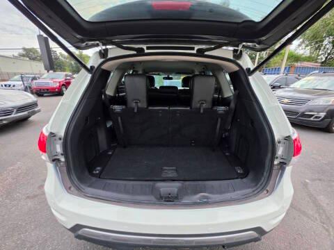 Nissan Pathfinder 4WD 4dr SL 2013