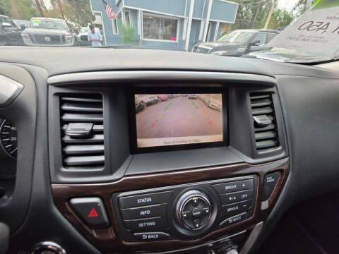 Nissan Pathfinder 4WD 4dr SL 2013