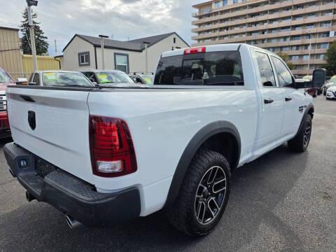 RAM 1500 Classic Warlock 4x2 Quad Cab 6'4" Box 2020