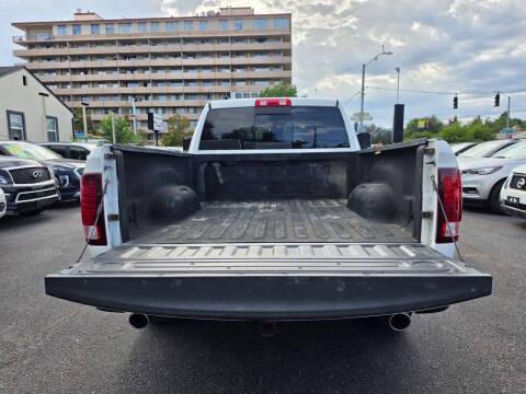 RAM 1500 Classic Warlock 4x2 Quad Cab 6'4" Box 2020