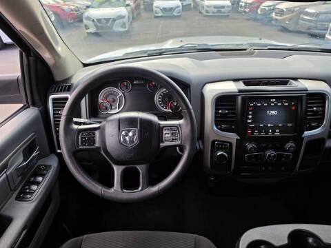 RAM 1500 Classic Warlock 4x2 Quad Cab 6'4" Box 2020