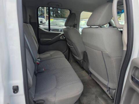 Nissan Frontier 2017.5 Crew Cab 4x4 SV V6 Auto 2017