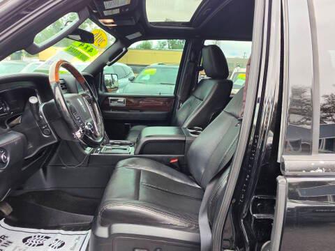 Lincoln Navigator 4WD 4dr Reserve 2016