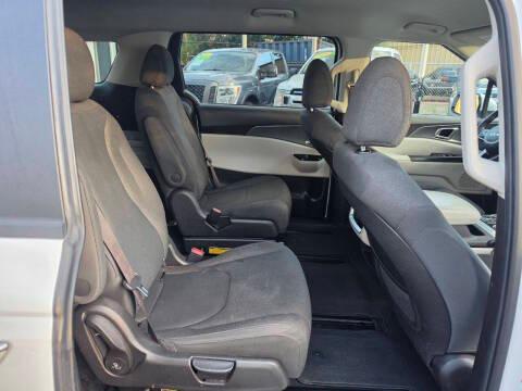 Kia Carnival LX FWD 2022